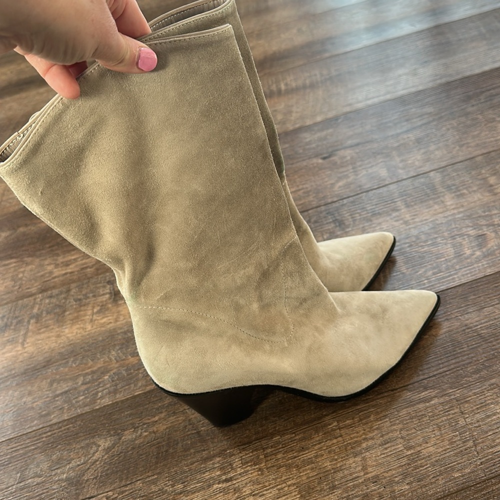 Paige Landyn Boot in Stone - Picture 11 of 16